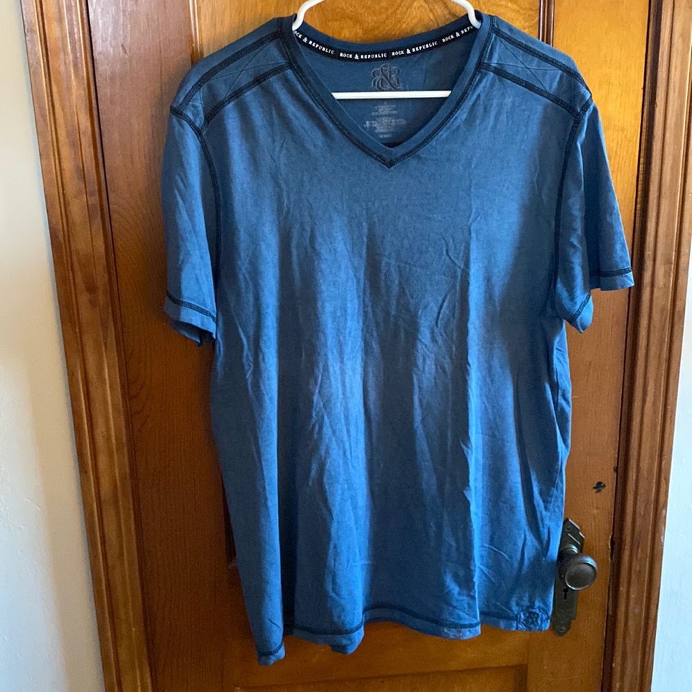 Rock & Republic Large T-shirt